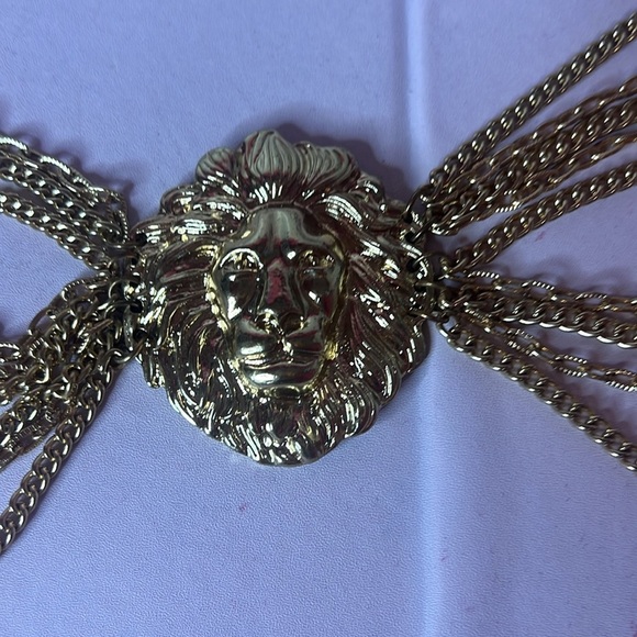 Gold Chain Belt with Decorative Centerpiece - Picture 3 of 4